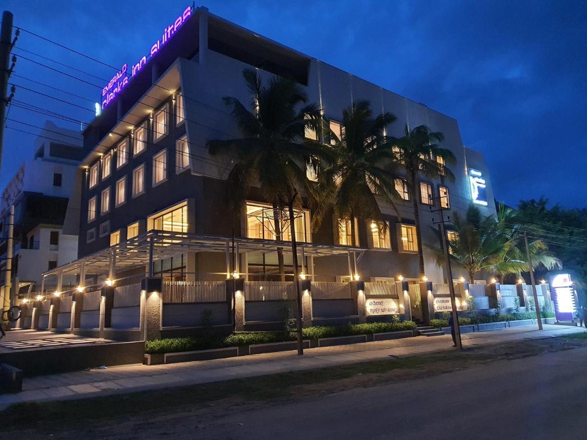 Emerald Clarks Inn Suites Mysore Exteriör bild